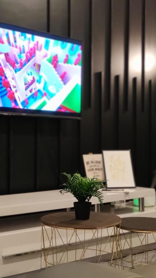 Resort Living Condominium Unit In Metro マニラ市 エクステリア 写真