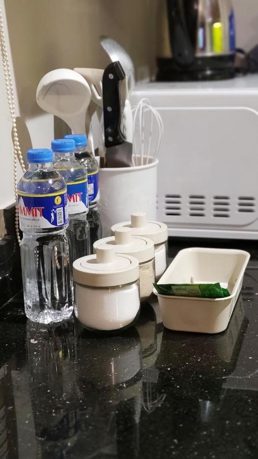 Resort Living Condominium Unit In Metro マニラ市 エクステリア 写真