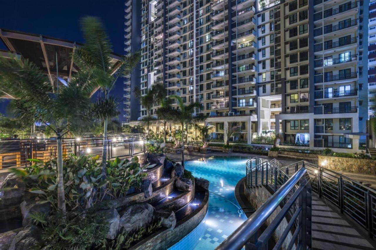 Resort Living Condominium Unit In Metro マニラ市 エクステリア 写真