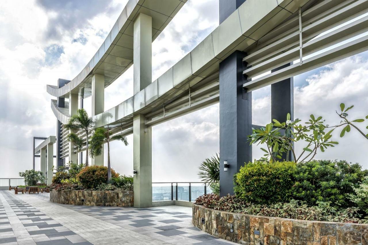 Resort Living Condominium Unit In Metro マニラ市 エクステリア 写真